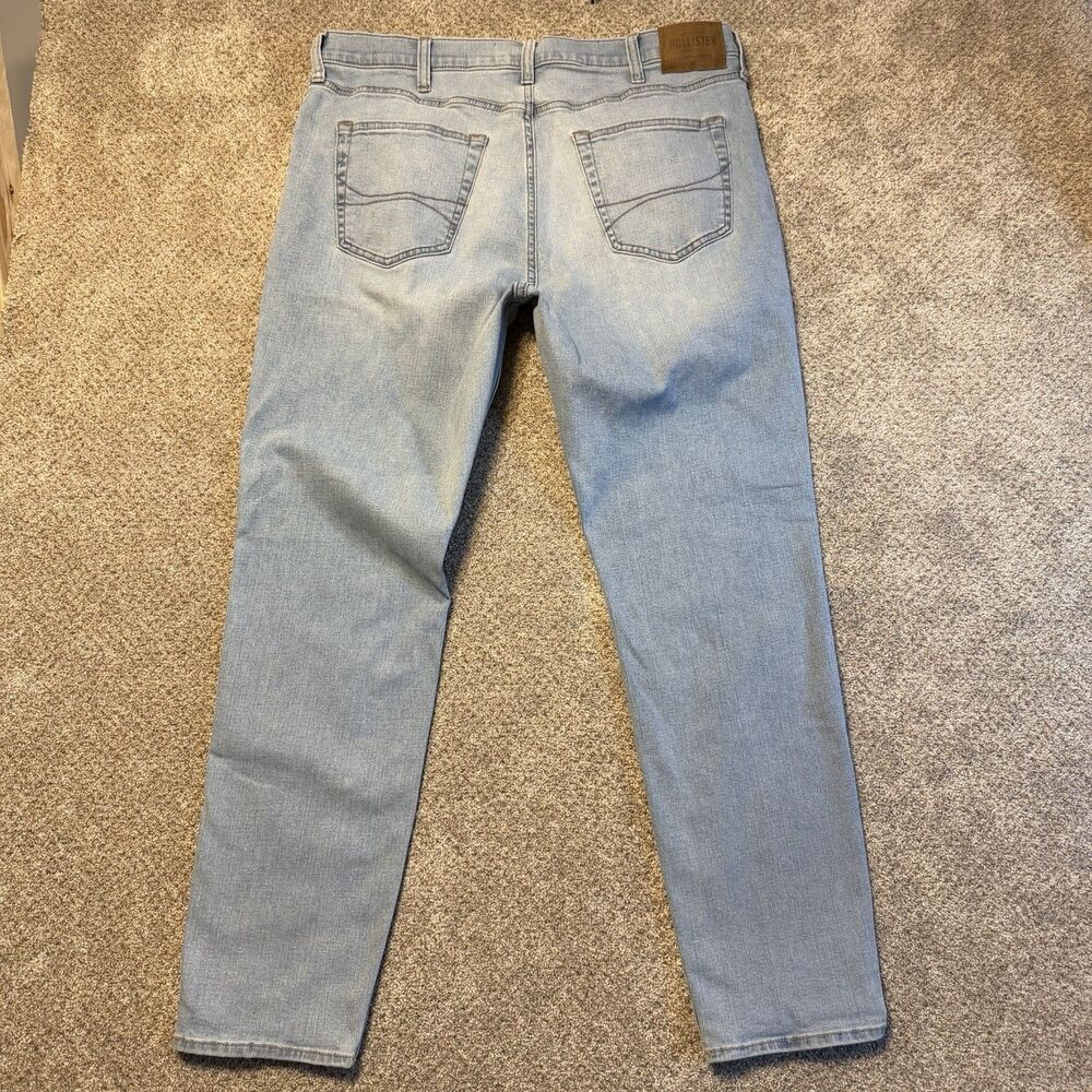 Hollister Men's Athletic Skinny Jeans Size 38x32 Light Wash Blue Denim Stretch